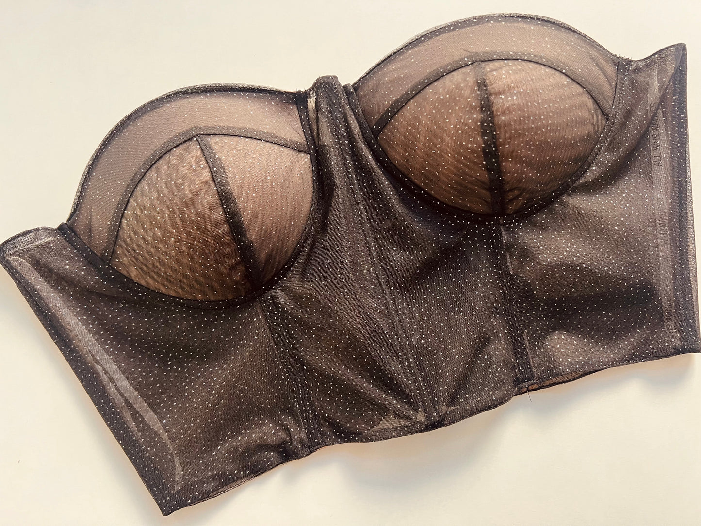 Edle schwarze Corsage mit Schnürung
